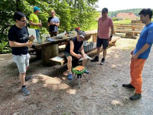 Grillen an der Sitzhütte Bernbach